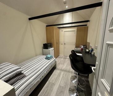 Studio to rent - Photo 2
