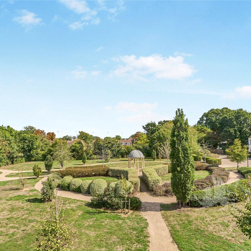 Roper Crescent, Sunbury-on-Thames, Surrey, TW16 5DH - Photo 1