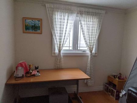 For Lease - 36 Rainthorpe Crescent, Toronto, Ontario - Photo 5