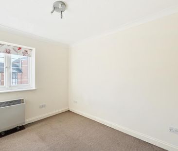 3 bedroom apartment to rent - Photo 2