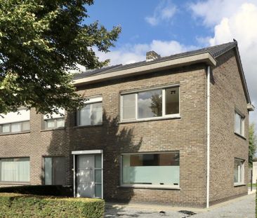 Mooie half-open bebouwing met 3 slpks, garage en tuin voor 975 EUR/mnd - Photo 3