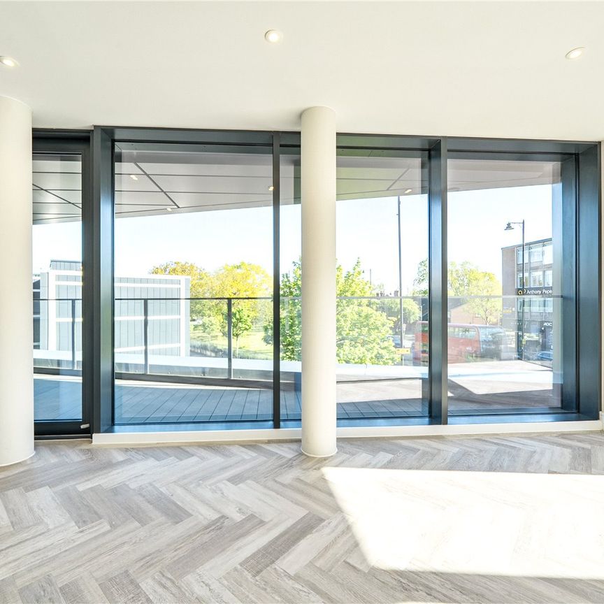 Cockfosters Road, EN4, Barnet - Photo 1