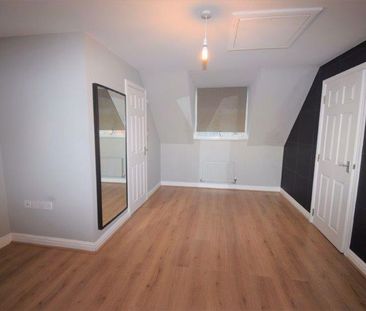 3 bedroom detached house to rent - Photo 3