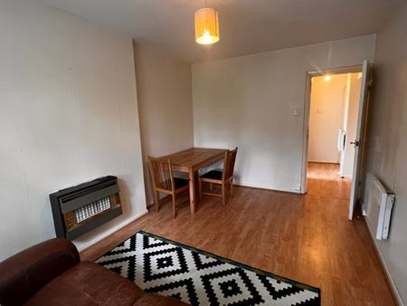 Victoria Terrace, Leeds, LS3 1BX - Photo 2