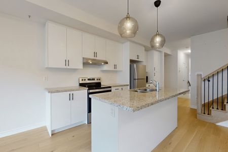 For Lease - 1411 Oakmont Common, Burlington, Ontario - Photo 2