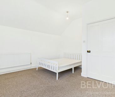 Studio flat to rent on - Photo 2