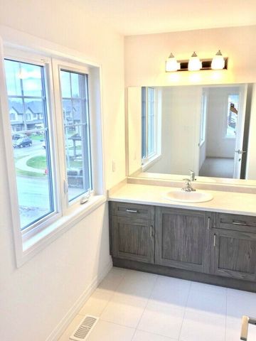 For Lease - 42 Farley Lane, Hamilton, Ontario - Photo 4