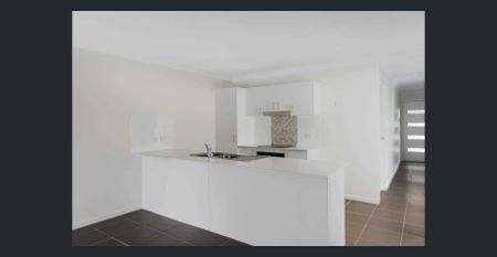 Neat & Convenient 3-Bedroom Duplex in Waterford West - Photo 4