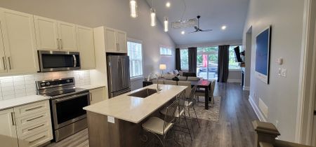 For Lease - 10 Paradise Grove, Niagara-on-the-Lake, Ontario - Photo 2