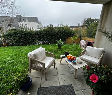 T.3 AURAY 62 m² - TERRASSE - Photo 2