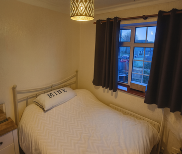 3 bedroom terraced house to rent - Photo 2