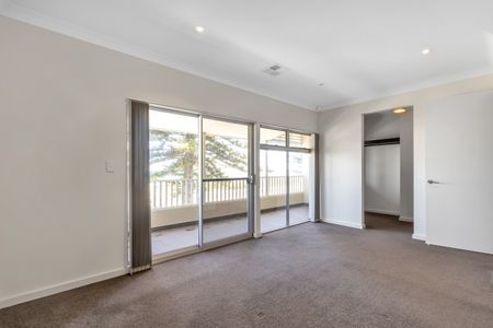 213 Lady Gowrie Dr, Largs Bay SA 5016 - House For Rent | Domain - Photo 5