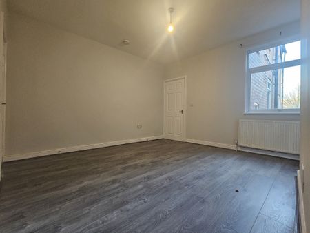 Reservoir Road, Birmingham, Erdington - Photo 4