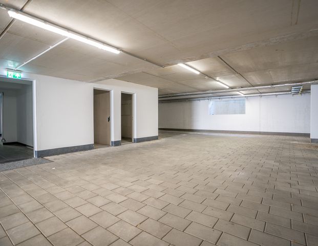 Exklusive Neubauwohnung mit atemberaubendem Fernblick und Balkonparadies! - Photo 1