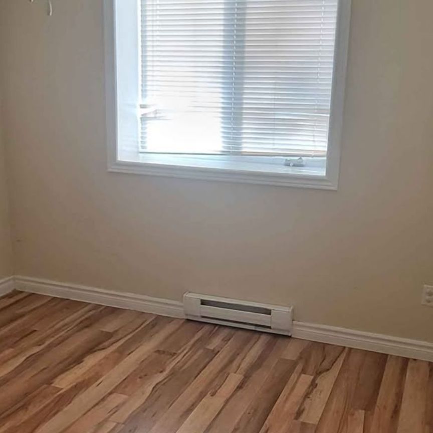 For Lease - 341 New Street Unit# 1, Edwardsburgh/Cardinal, Ontario - Photo 1