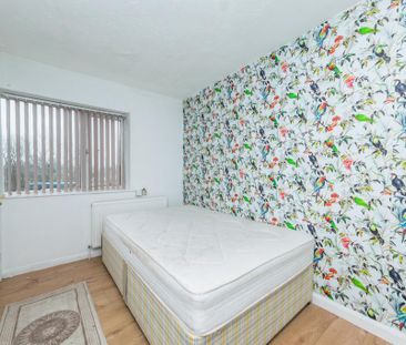 2 bedroom flat to rent - Photo 6