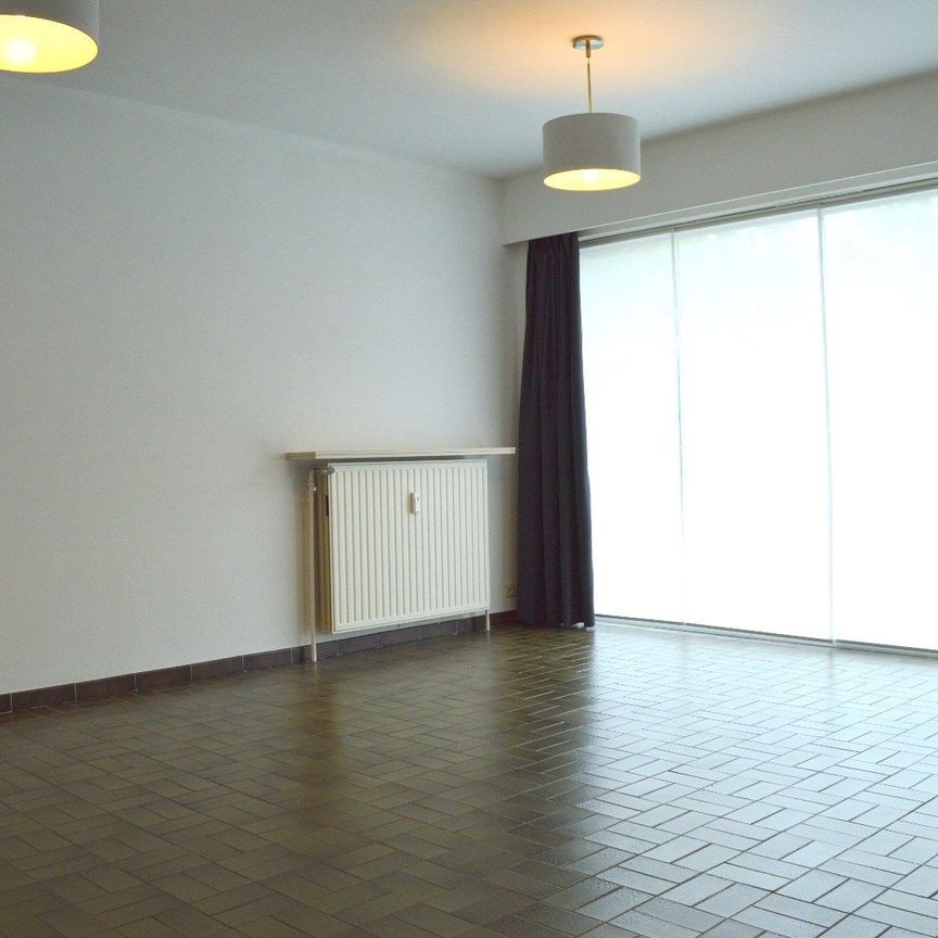 Gelijkvloers 1 slaapkamer appartement in het centrum van Gullegem - Foto 1