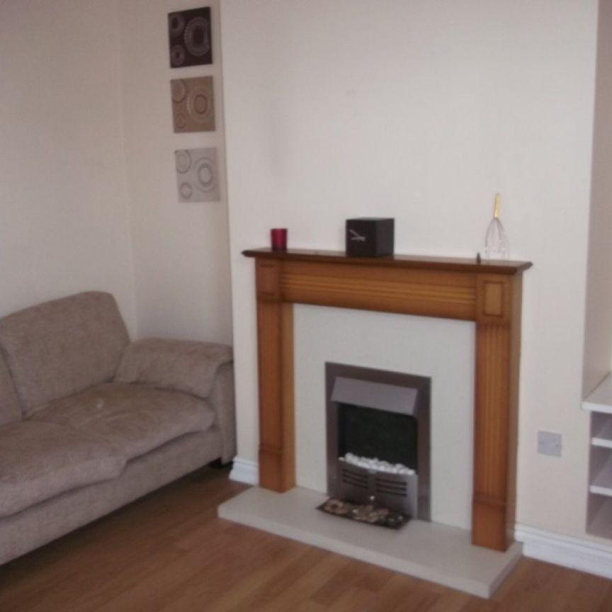 2 bed Terraced - To Let - Photo 1