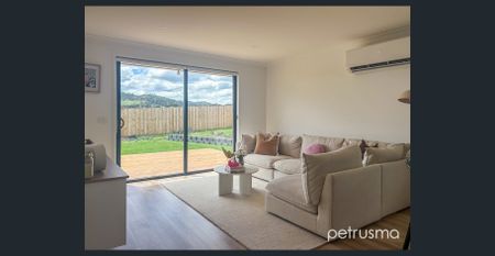 Modern Luxury Family Home - Photo 2