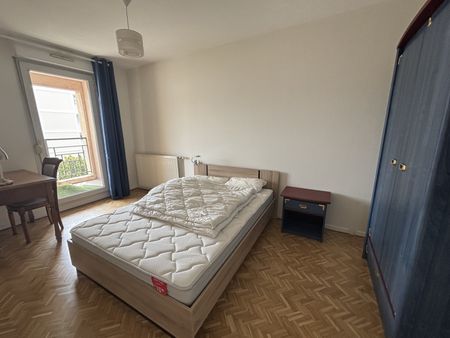 T2 - LYON 3 - Photo 3