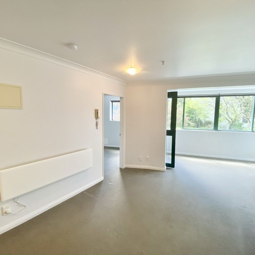 1 Bedroom Apartment Living With Bonus Office Space - Photo 1