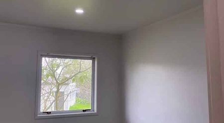 4 Bedrooms all new reno home - Photo 5