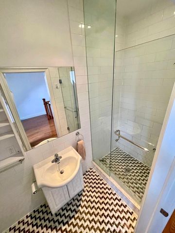 For Lease - 83 Oxford Street Unit# 2nd, Toronto, Ontario - Photo 4