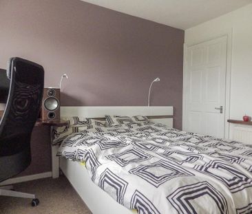 2 bedroom semi-detached house to rent - Photo 5