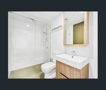 2 Bedroom 2 Bathroom Apartment in the Heart of South Brisbane -Full... - Photo 4