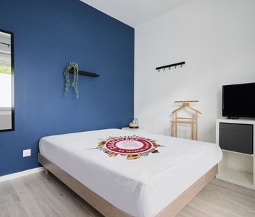 VICTOR HUGO L Roommate 4 Bedrooms at Croix - Photo 1