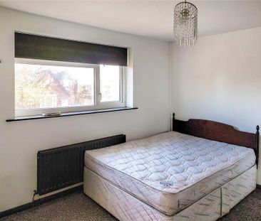 4 bedroom apartment to rent - Photo 6