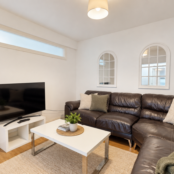 6 bedroom house to rent - Photo 1