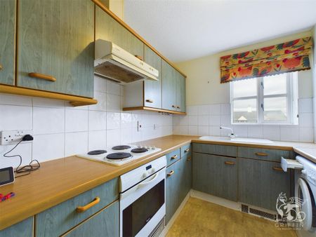 Timber Court, Grays, RM17 - Photo 3