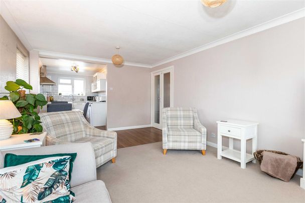 Victoria Road, Worthing - Photo 1