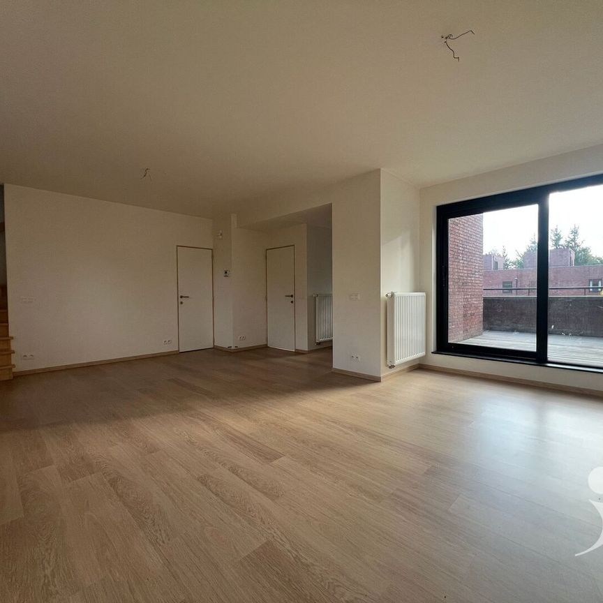 Duplex - Photo 1