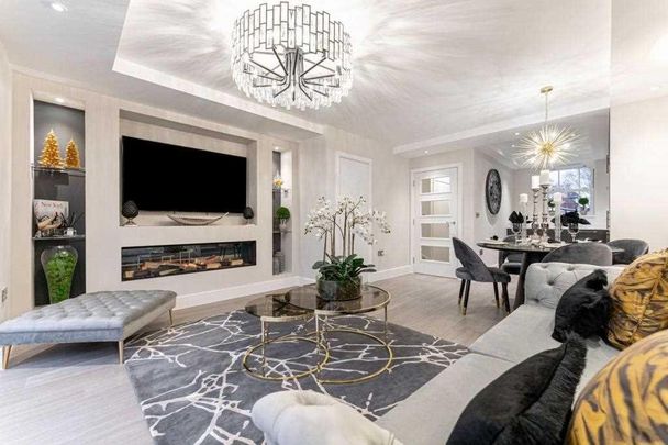 3 bedroom end of terrace house to rent - Photo 1