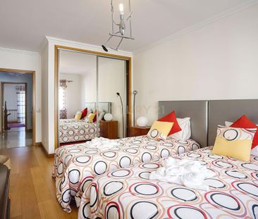 Nazaré, Leiria - Photo 6