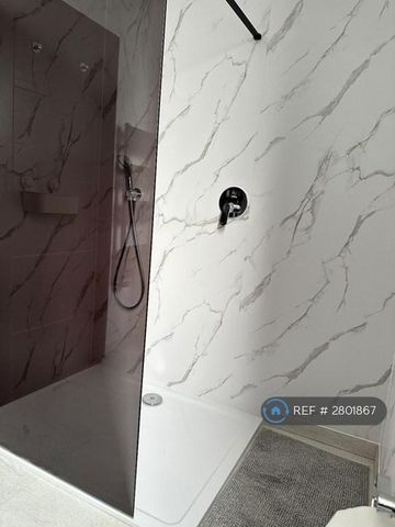 4 bedroom terraced house to rent - Photo 3