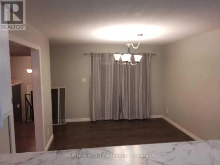 264 LAURENTIAN DRIVE - Photo 2