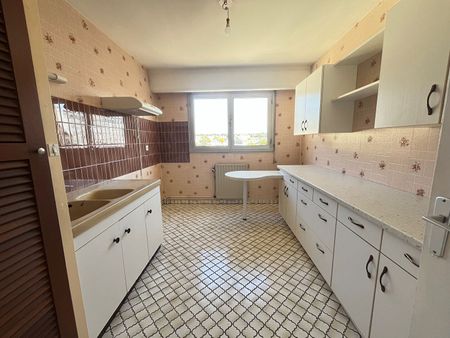 Location Appartement 3 pièces 73m² - Photo 2
