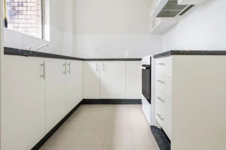 Impressive Two Bedroom Apartment For Lease In Sought After Location - Photo 3