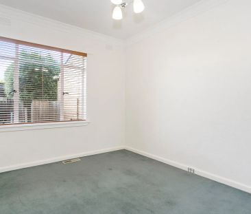 Ground Floor Unit In Perfect Location - Photo 3