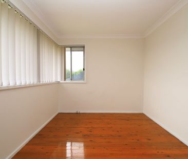 Spacious Family Home in a Prime Location - Photo 1