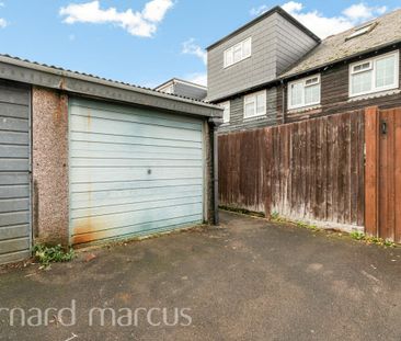 Middle Lane - Photo 3