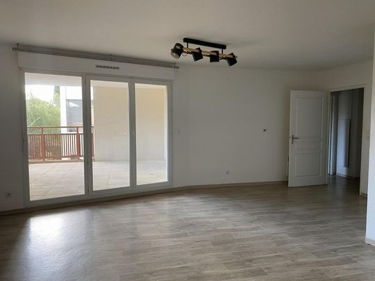 Location Appartement 2 pièces 48m² PUGET SUR ARGENS 83480 - Photo 1