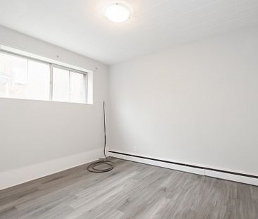 *UPDATED* 1 BEDROOM APARTMENT IN ST. CATHARINES!! - Photo 1