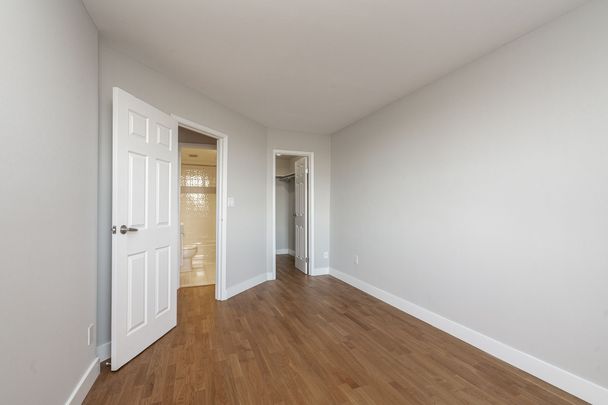 798 Richmond Street West - Photo 1