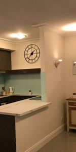 South Yarra 1 Bed 1 Bath 2 Car - Photo 3