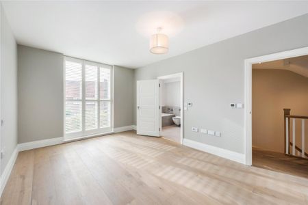 4 bedroom end of terrace house to rent - Photo 5