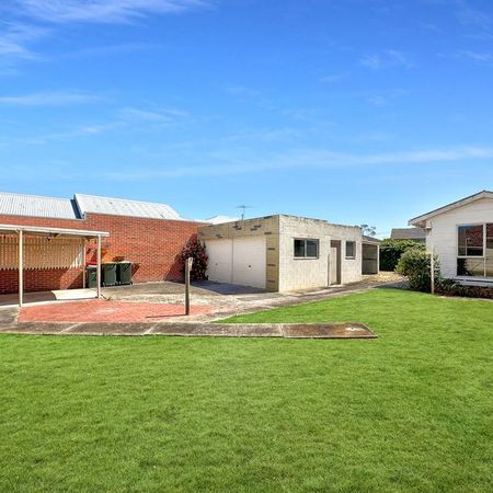 PLENTY OF SPACE TO SPARE! - Photo 5